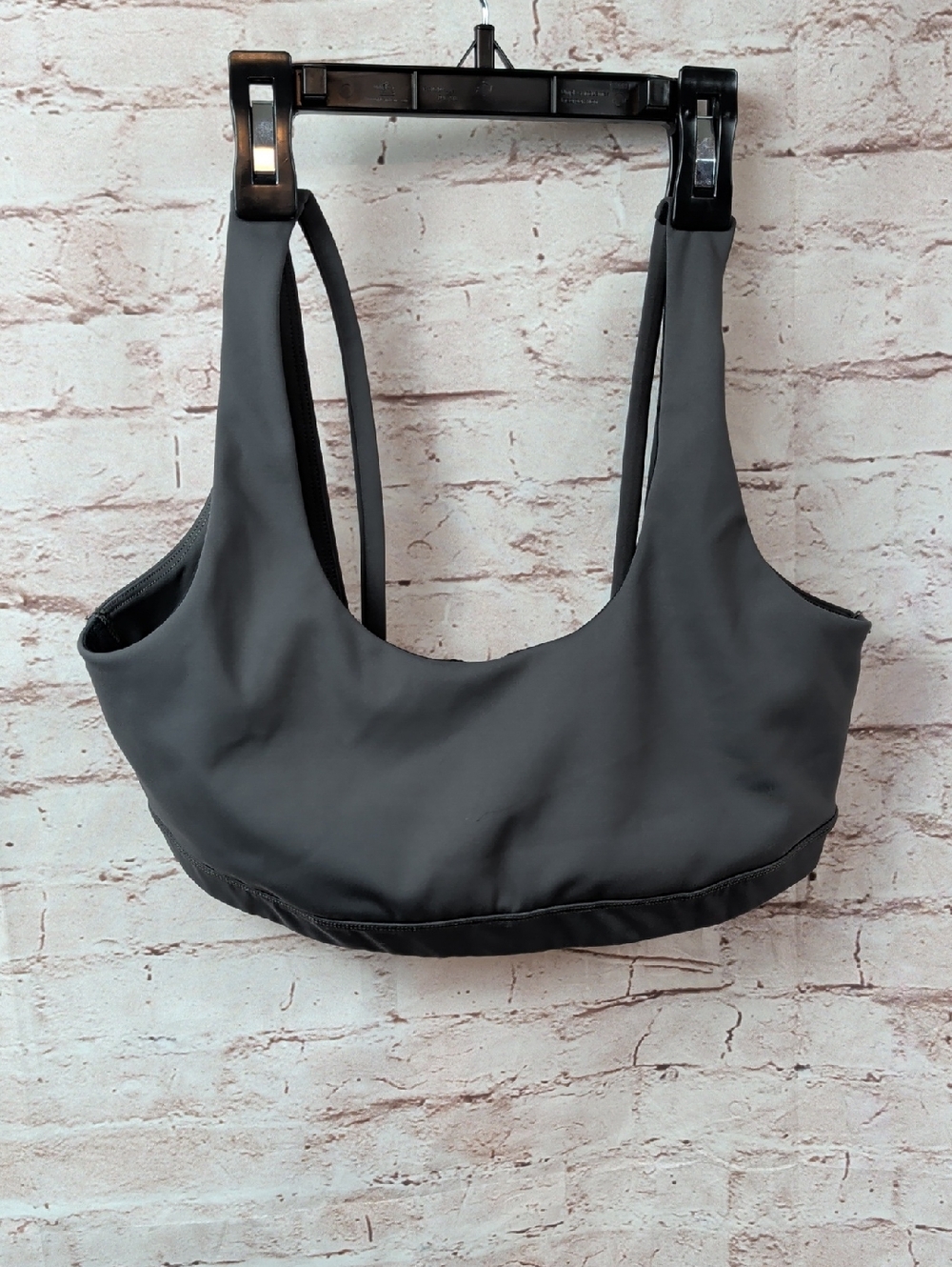 manduka Gray Scoop Front Sports Bra Medium Like New